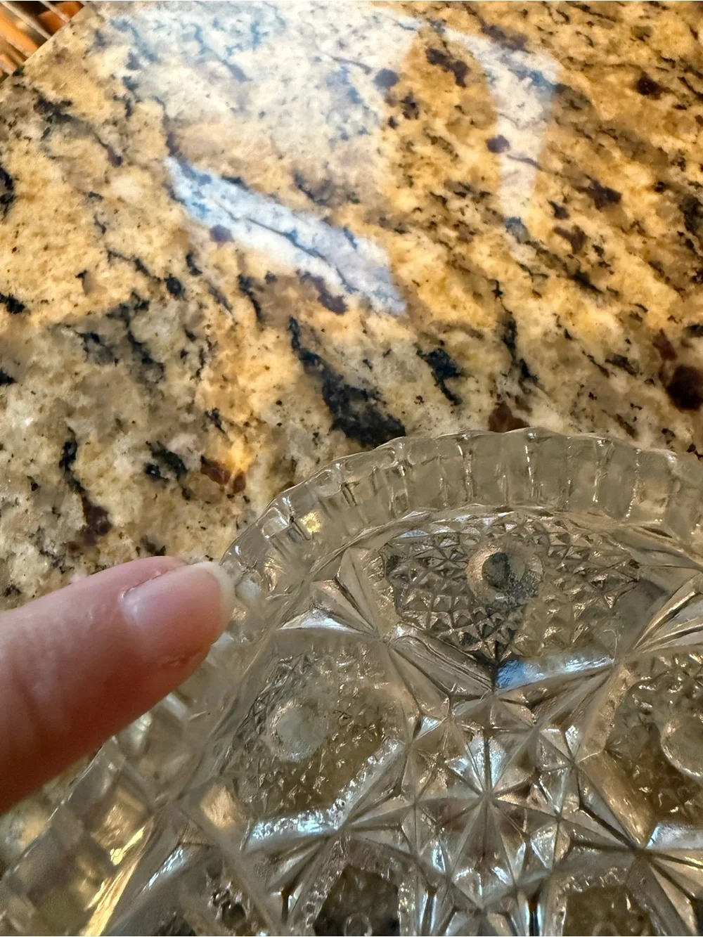 Pres Cut Clear Crystal Glass Decorative Dish Accent Spoon Rest Plant Dish